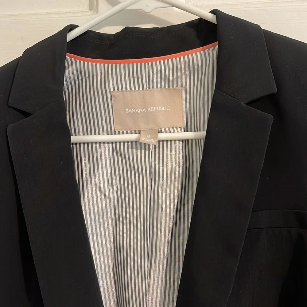 Banana Republic blazer, size 8! Great condition! - Picture 6 of 7